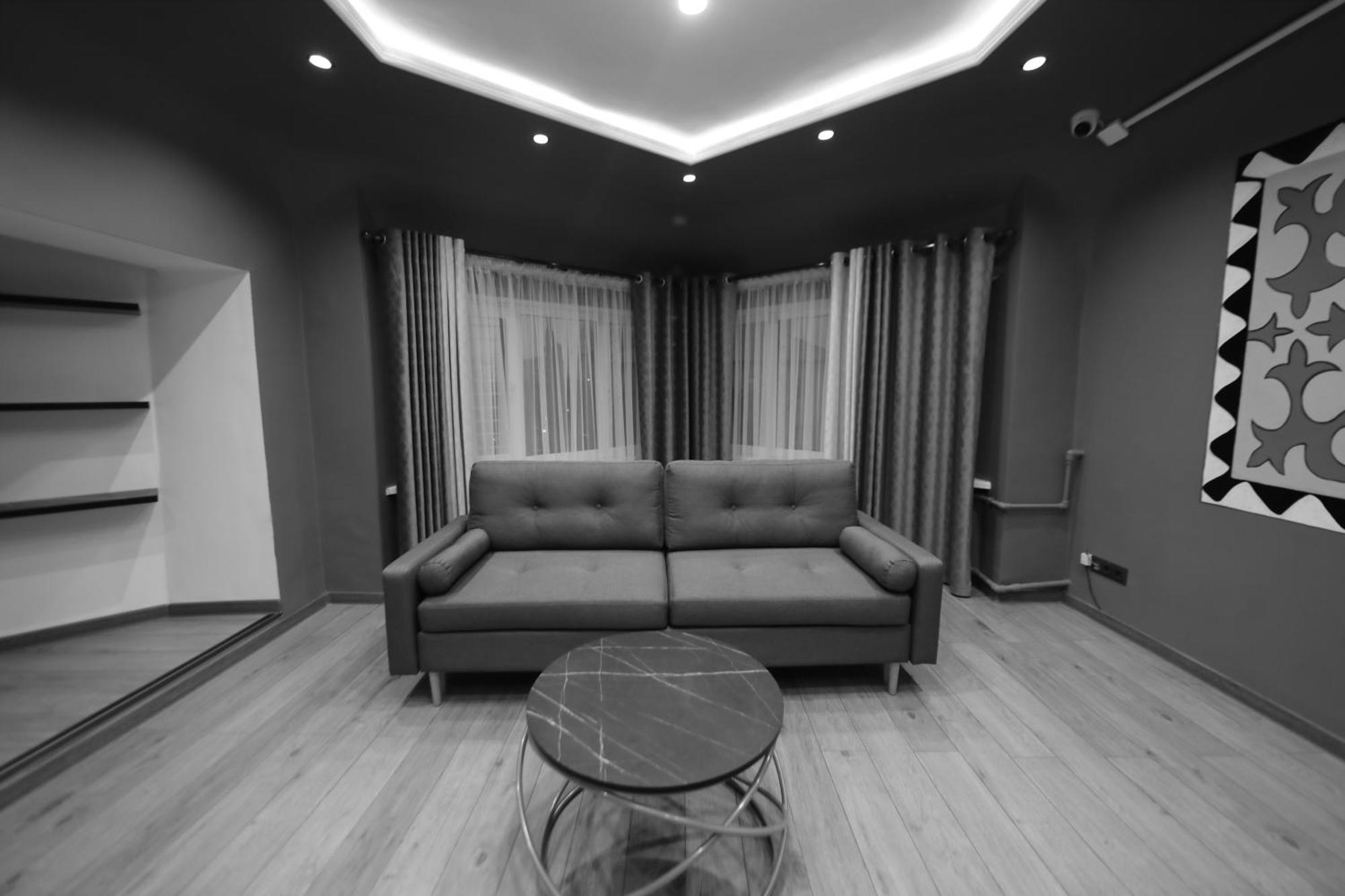 Cozy Hostel ビシュケク エクステリア 写真