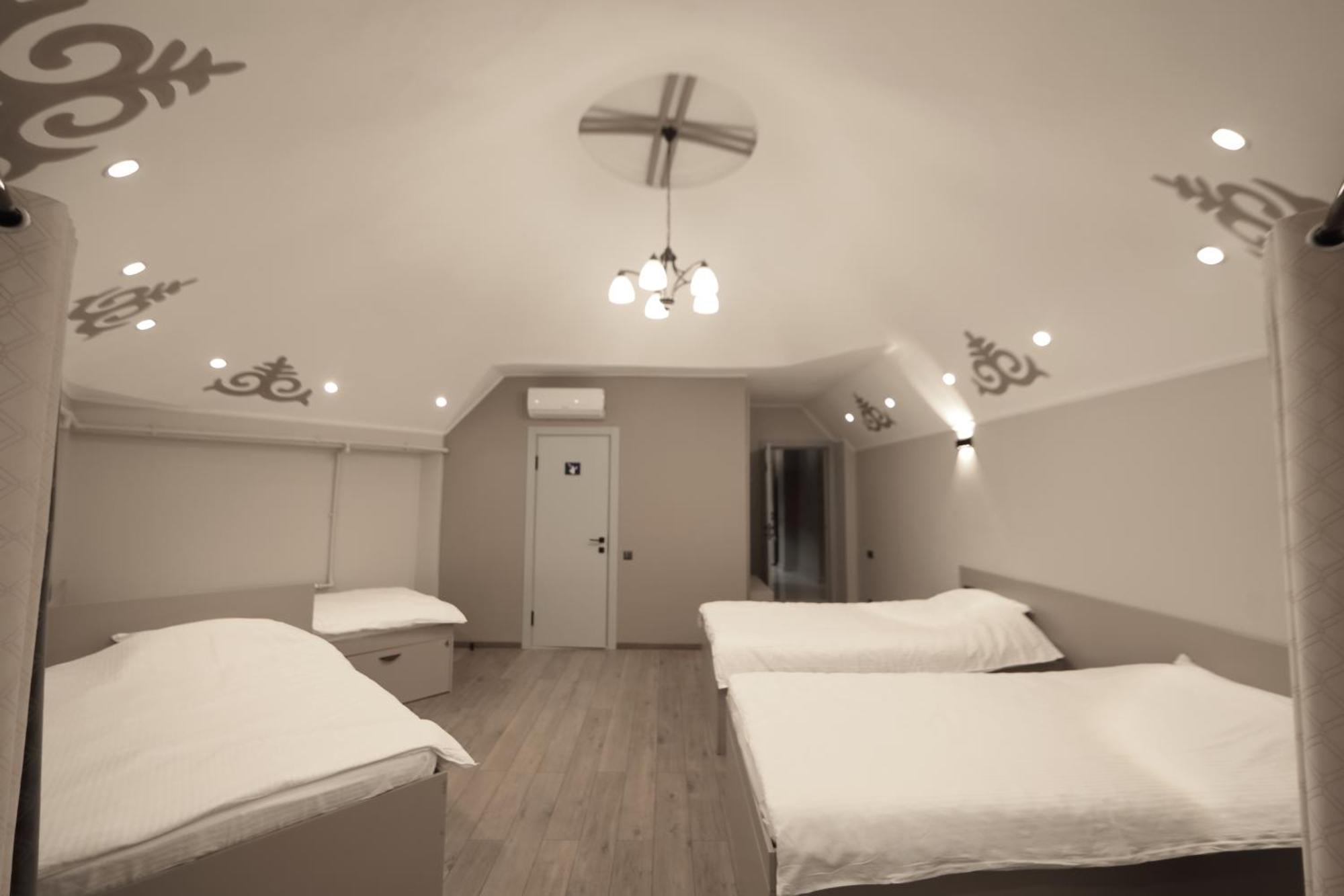 Cozy Hostel ビシュケク エクステリア 写真